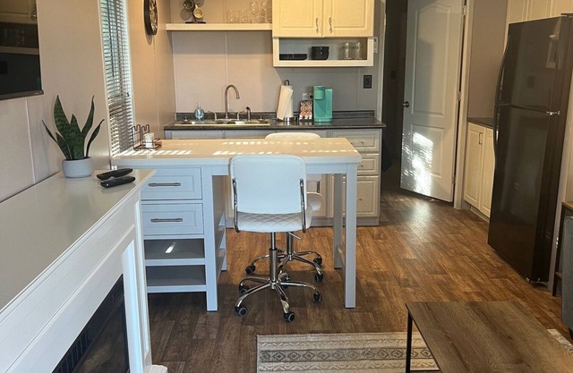 Charming new 1 Bedroom, 1 Bath Casita on private, gated property in Cedar Creek.