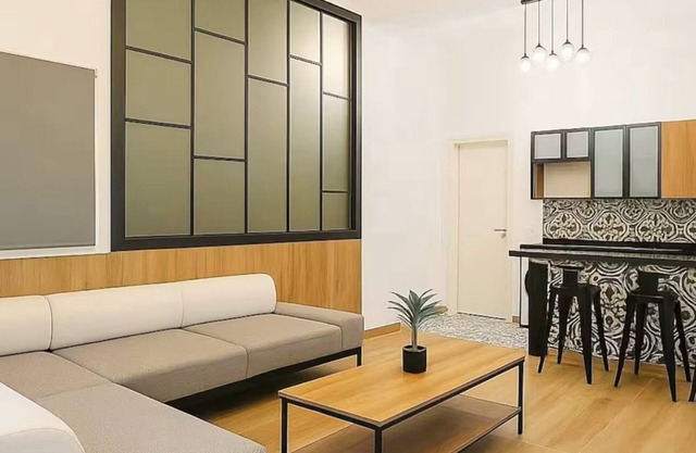 Charming newly renovated Apt in the heart of Beirut/Private entrance & Terrace