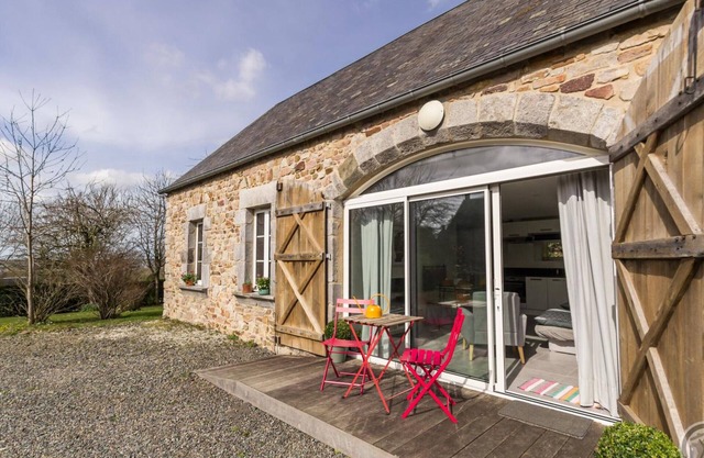 Charming Normandy house with private garden and parking