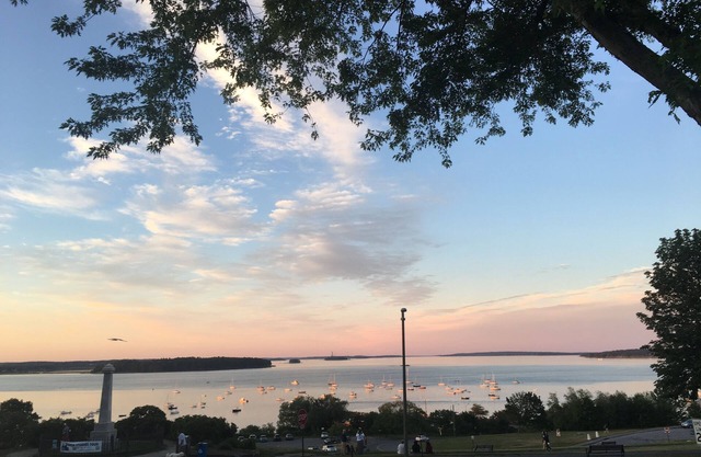 Charming Oceanfront One Bedroom Apartment on the Eastern Promenade