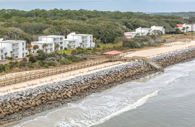 Charming Oceanside 2Br. Villa, Only steps to the Beach, Villas by the Sea Resort