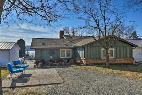 Charming Ohio River Home with Water Views and Porch!