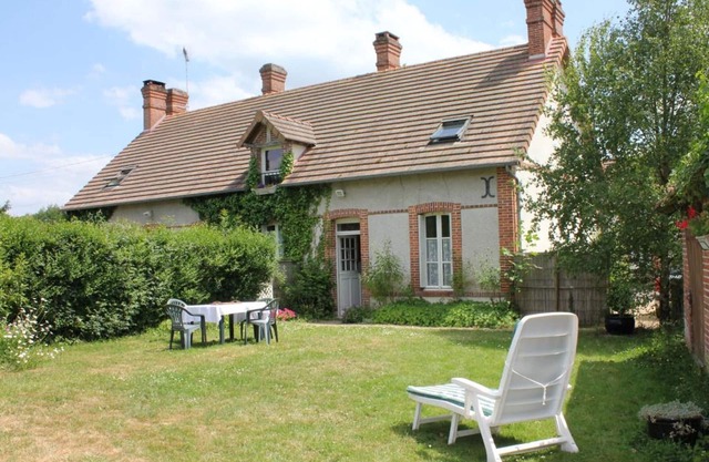 Charming Renovated House with Spacious Garden near Château de Chambord and Beauval Zoo