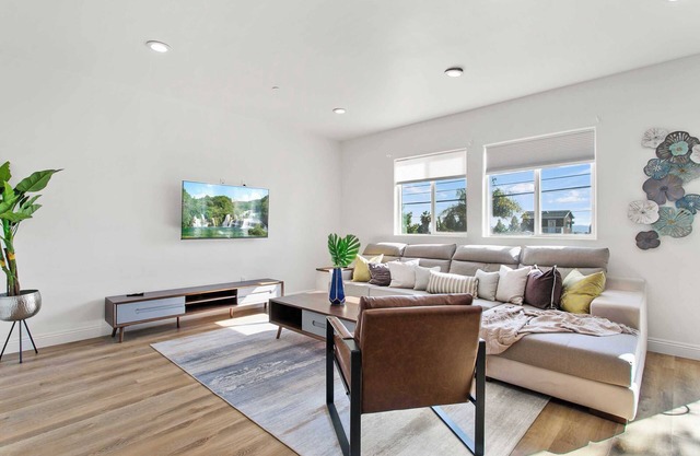 Charming Retreat Nestled in Serene Apple Grove Lane – Perfect for Peace #41877