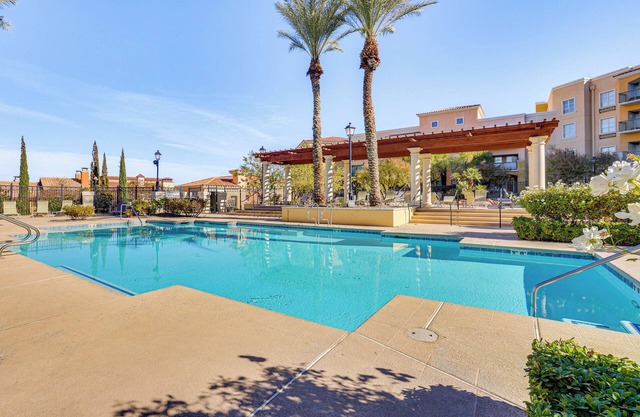Charming Retreat on Lake Las Vegas w/Pool Access!