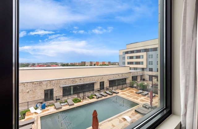 Charming Room w/Scenic Rooftop Lounge, Outdoor Pool, & Pet-Friendly