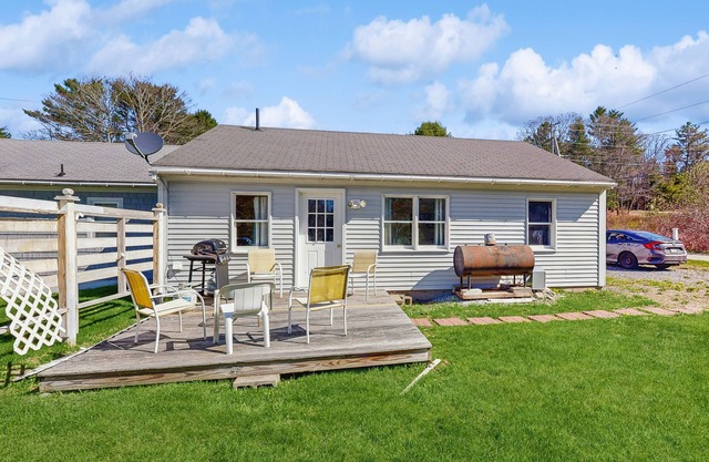 Charming, single-level getaway with a full kitchen, fast WiFi, & grassy yard