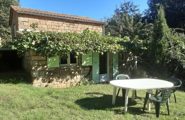 Charming stone house with shared pool, Chambonas