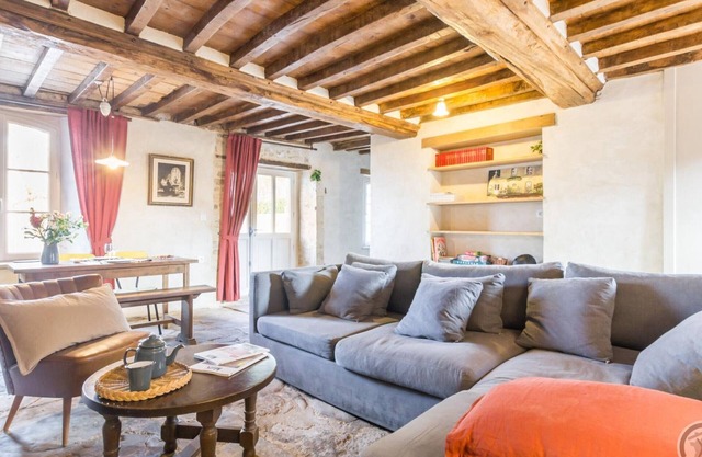 Charming stone house with garden in the heart of Cotentin