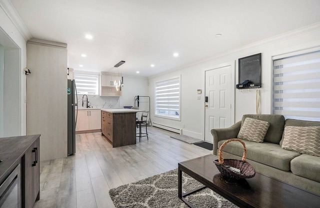 Charming studio in wonderful Surrey with AC