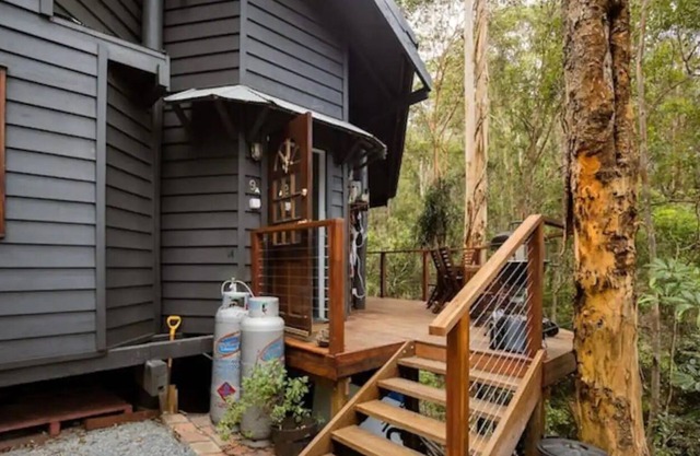 Charming Suite: 1-Bedroom Nature Getaway, with private hiking trails