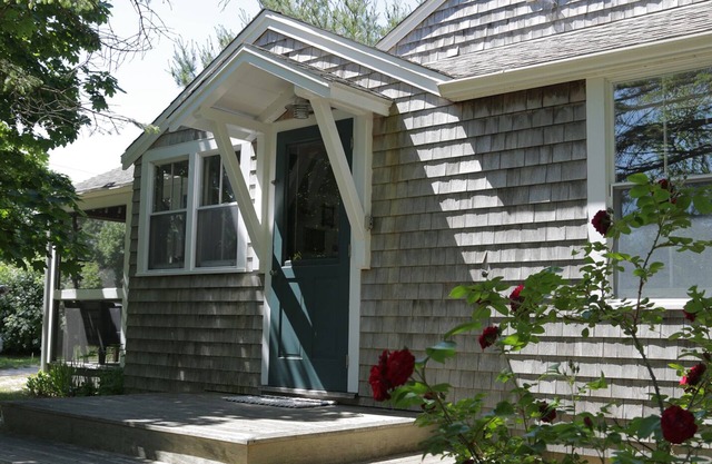 Charming Sun Filled Eastham Cottage at Fort Hill