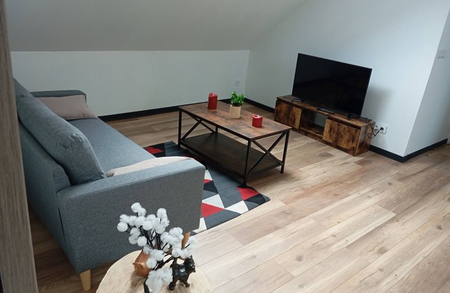 Charming T2 with private parking