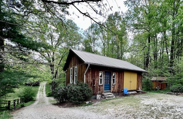 Charming Vacation Rental in a Barn on a Horse Farm near Afton Mountain in Virginia
