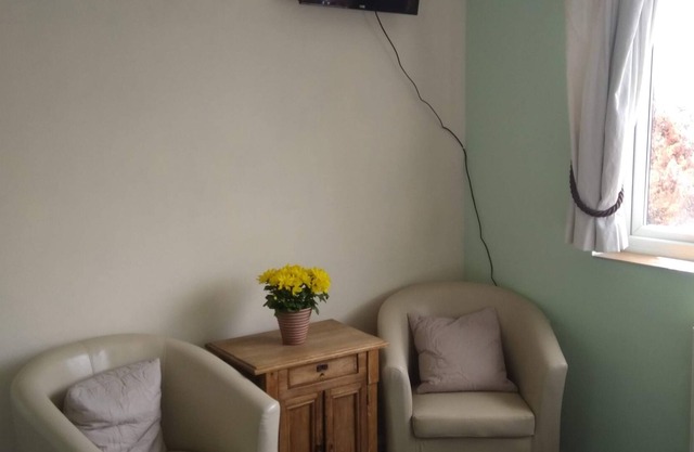 Charming Valence Green Cottage Annexe