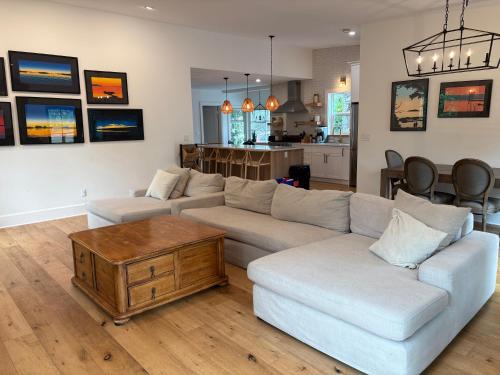 Charming Victoria Character Home-Pet Friendly