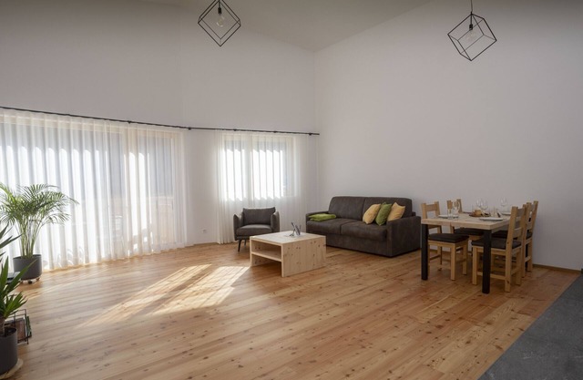 Chasa Helvetia Quatter: newly built 2.5-room holiday flat with exclusive hotel service