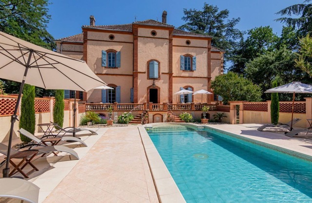 Chateau Gaillac - Ten Bedroom Castle, Sleeps 20