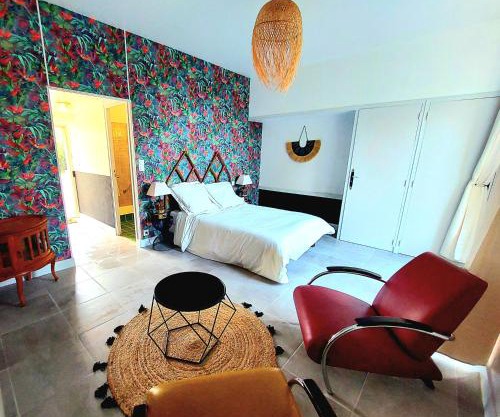 Chbre Frida du Chateau, avec Piscine