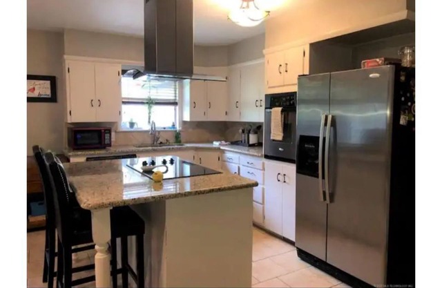 Cheerful 3 bedroom 2 bathroom home.