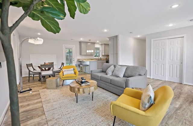 Cheerful | 4-bedroom bungalow | free parking