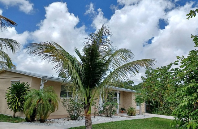 Cheerful 5+1 bedrooms with lots of room for fun & free parking