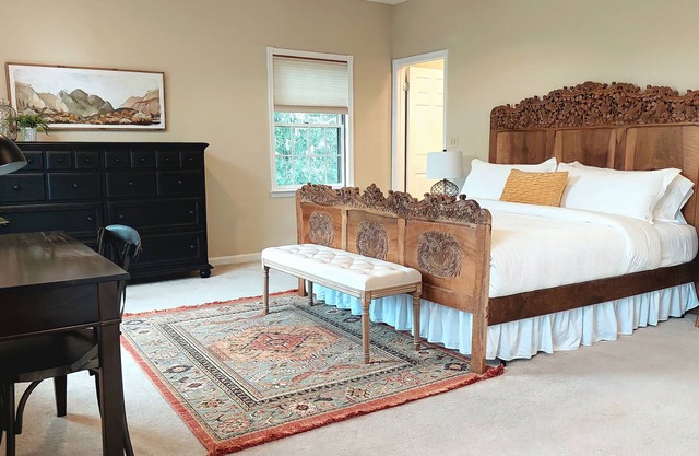 Cheerful 5-Bdrm Home | Huge Fenced Yard | Kid-Pet Friendly | Near it all!