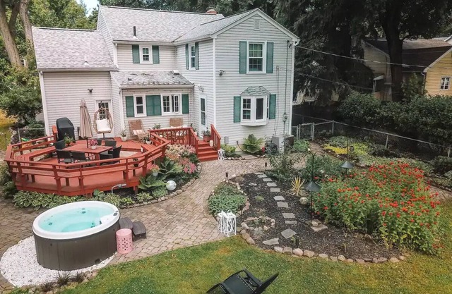 Cheerful Garden Oasis