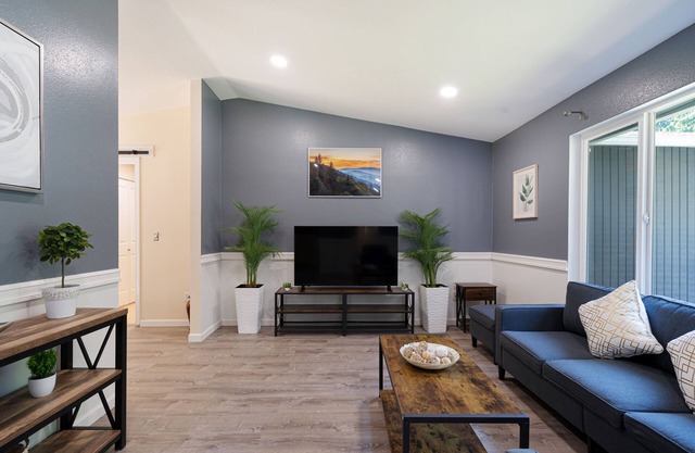 Cheerful house near Redmond downtown