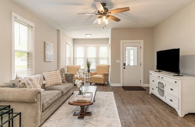 Chesterton Charmer: Lower Unit