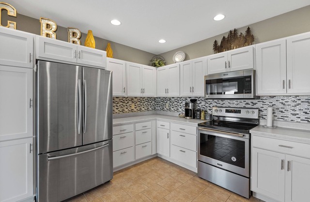 Cheyenne River Ranch 4BR Earth Sheltered Home with Hot Tub!