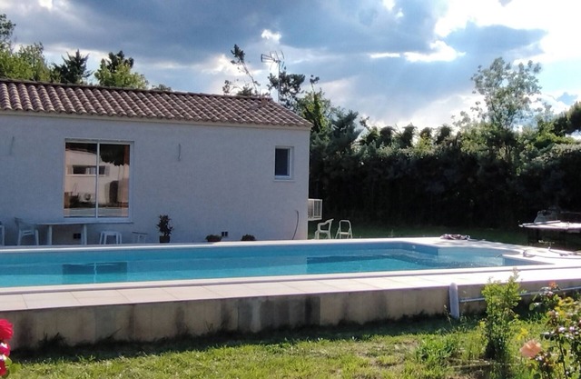 CHEZ CECILE
