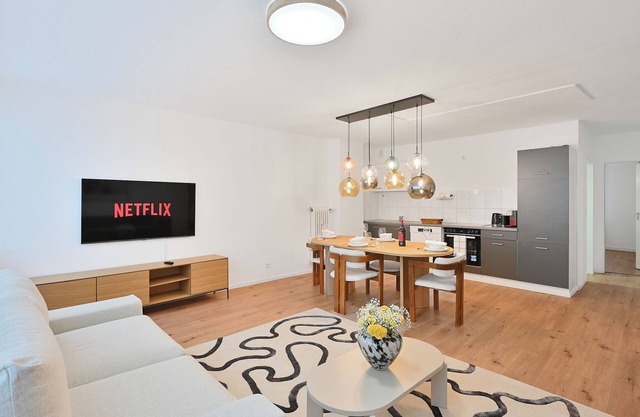 Chic and Spacious 2Room Apartment in Wuppertal Center with Free WiFi and Kitchen