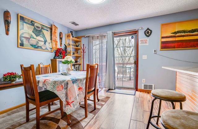 ‼️Chic Basement Getaway w/AC & Fire Pit