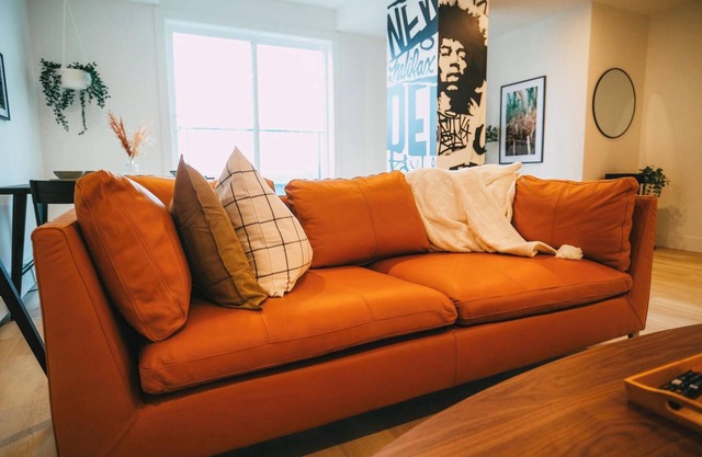 Chic Cozy Retreat - 2BR - Stunning North End Views