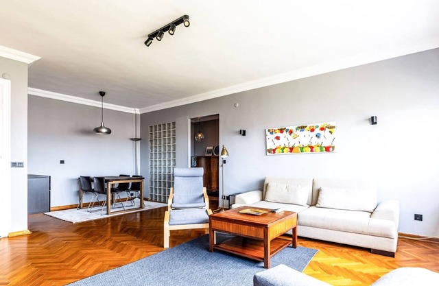 Chic Flat w Balcony 10 min to Zorlu Center