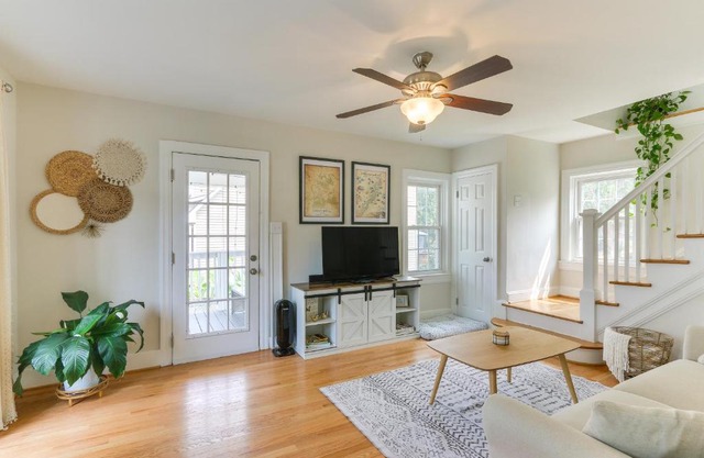 Chic Front Royal Retreat Near Shenandoah River!