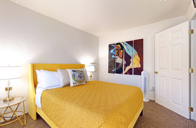 Chic hotel suite just steps away from Downtown Port Townsend