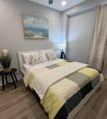 Chic New Apt in Heart of Philly