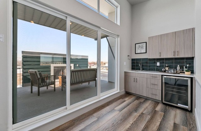 Chic Retreat | Rooftop Fireplace | Ensuite Bathrooms