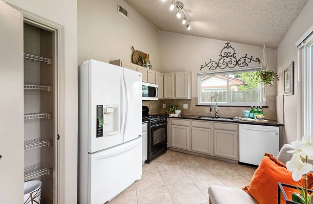 Chic Sanctuary | Long Term Stays Special | Dup