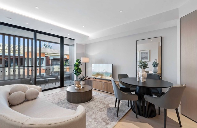 Chic St Kilda Retreat, Close to Beach & Eats