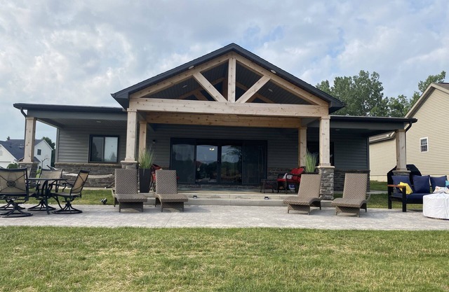 Chillaxin ~ Beautiful Lakefront Home on Coldwater Lake