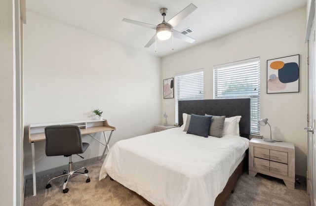Chisholm Trace 422 I Comfy 2 bed 2 Bath