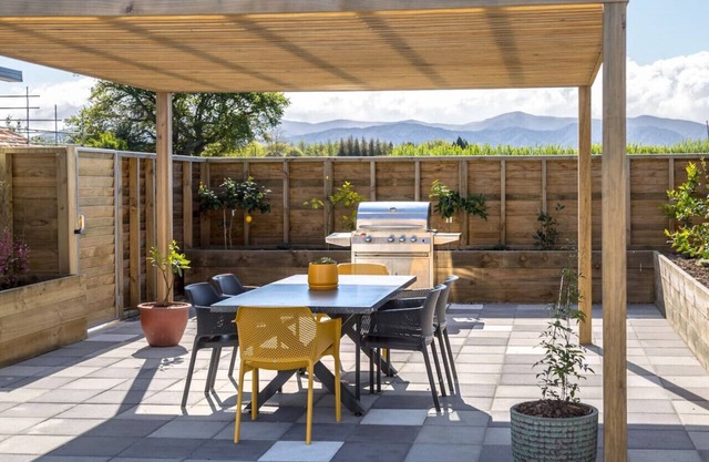 Citron Nine, Greytown