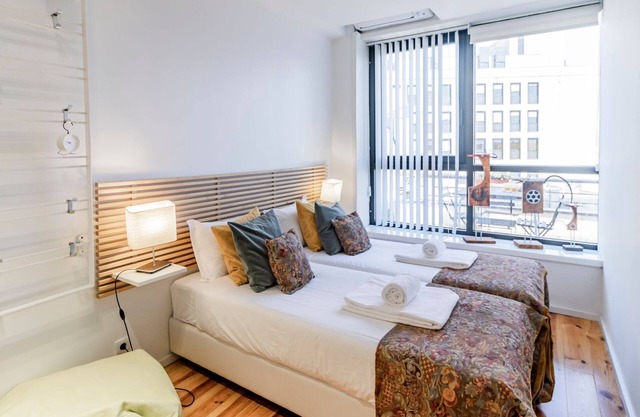 City Center Classic Flat by LovelyStay