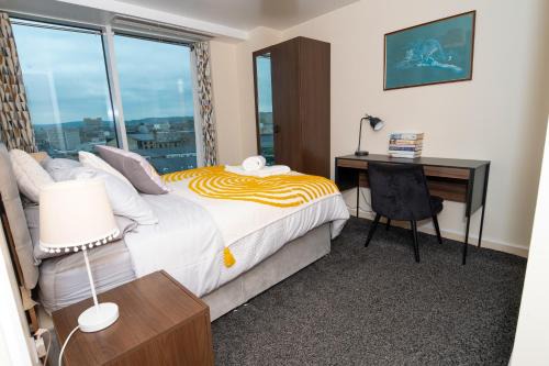 City Center, Free WiFi for Contractor, Family