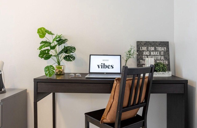 City Haven Loft | 4BR Stylish Getaway