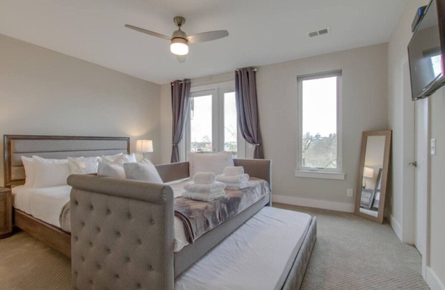 City Overlook - Luxury Amenities - Mins to D'Town