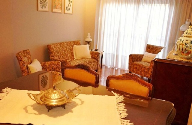 Clásico y moderno departamento - olivos